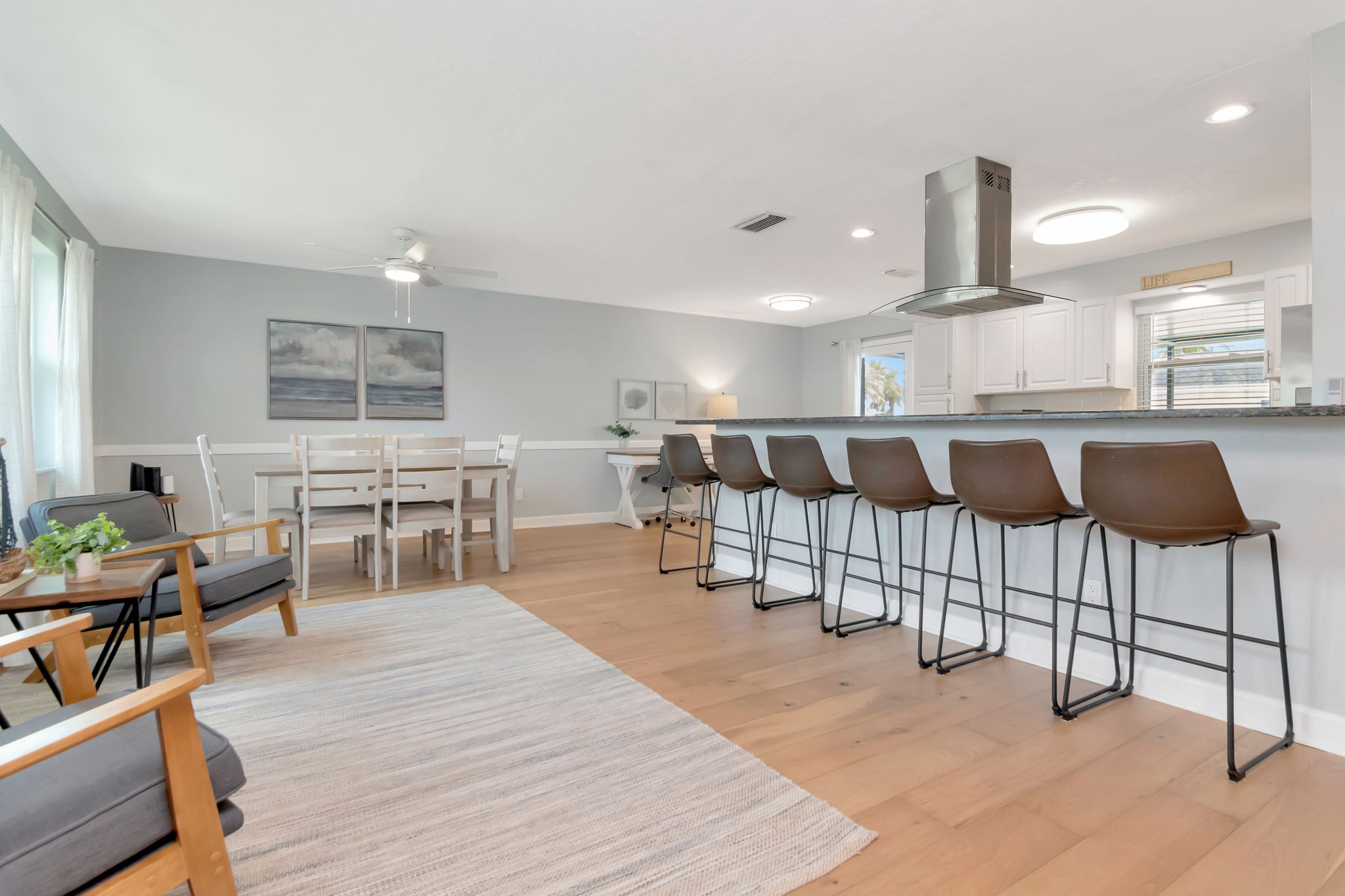 FOR LEASE 4712 114th St. N.