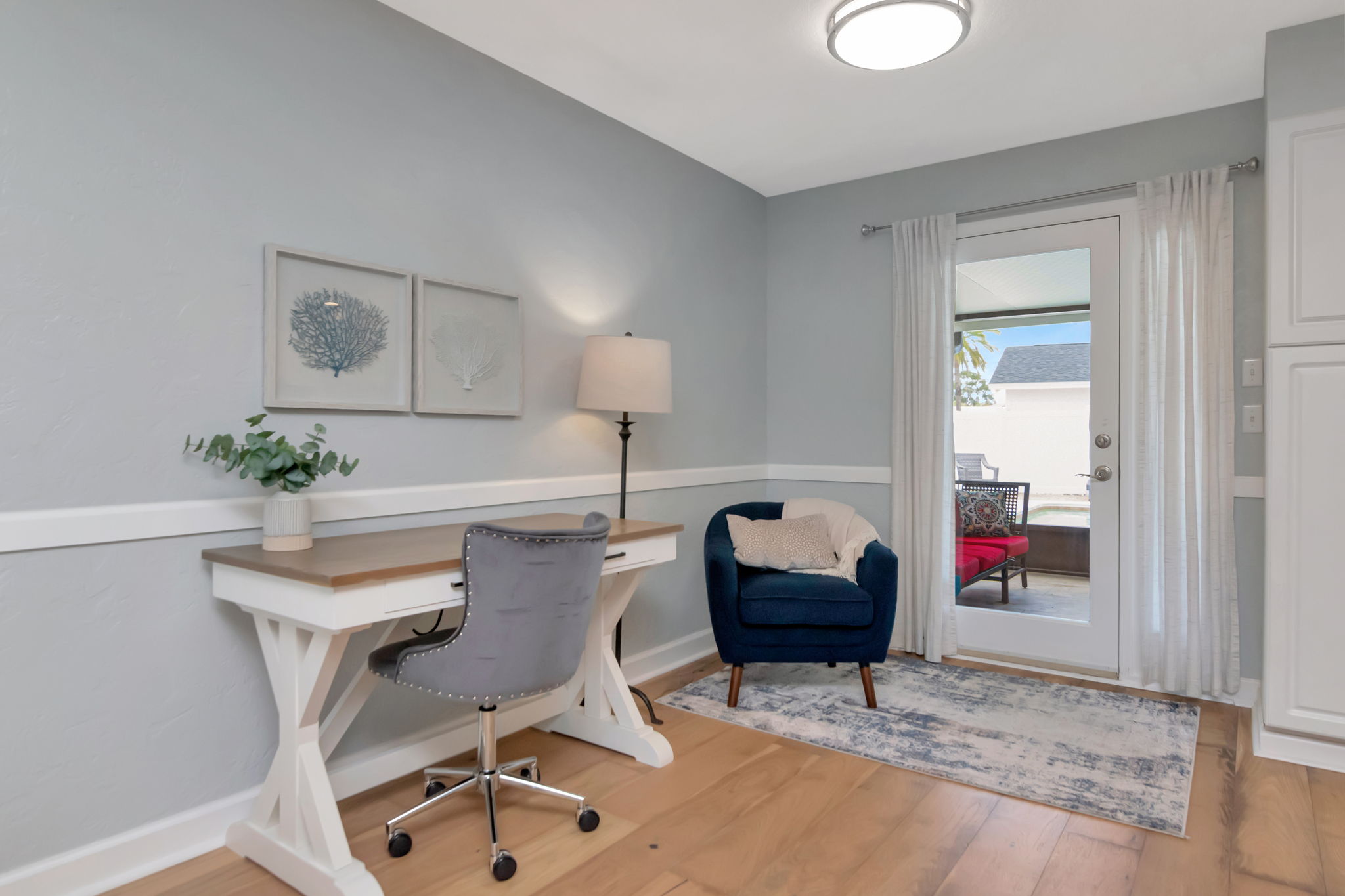 FOR LEASE 4712 114th St. N.