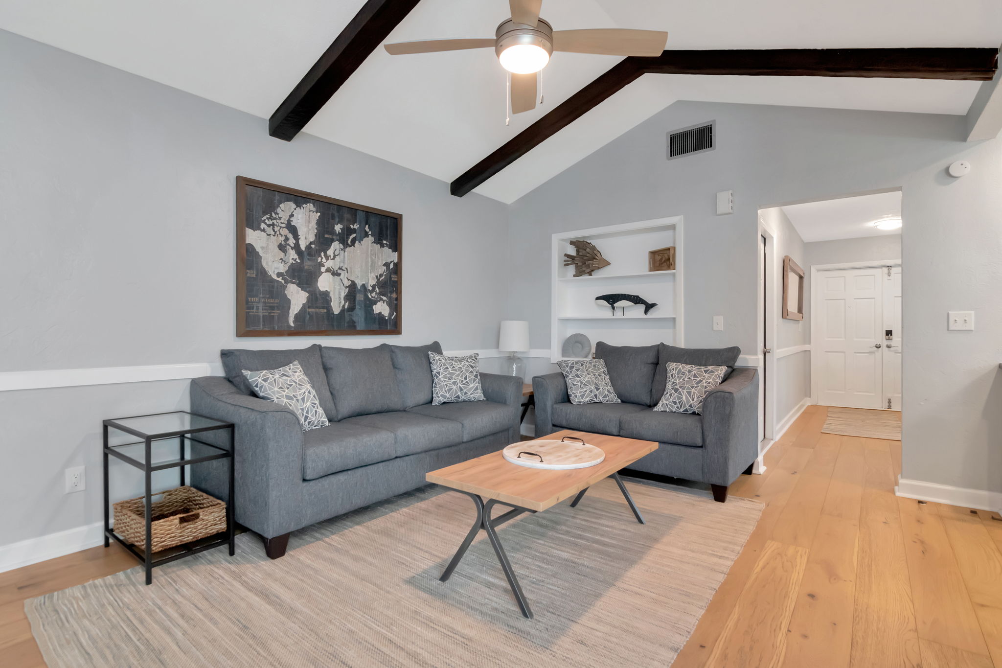 FOR LEASE 4712 114th St. N.