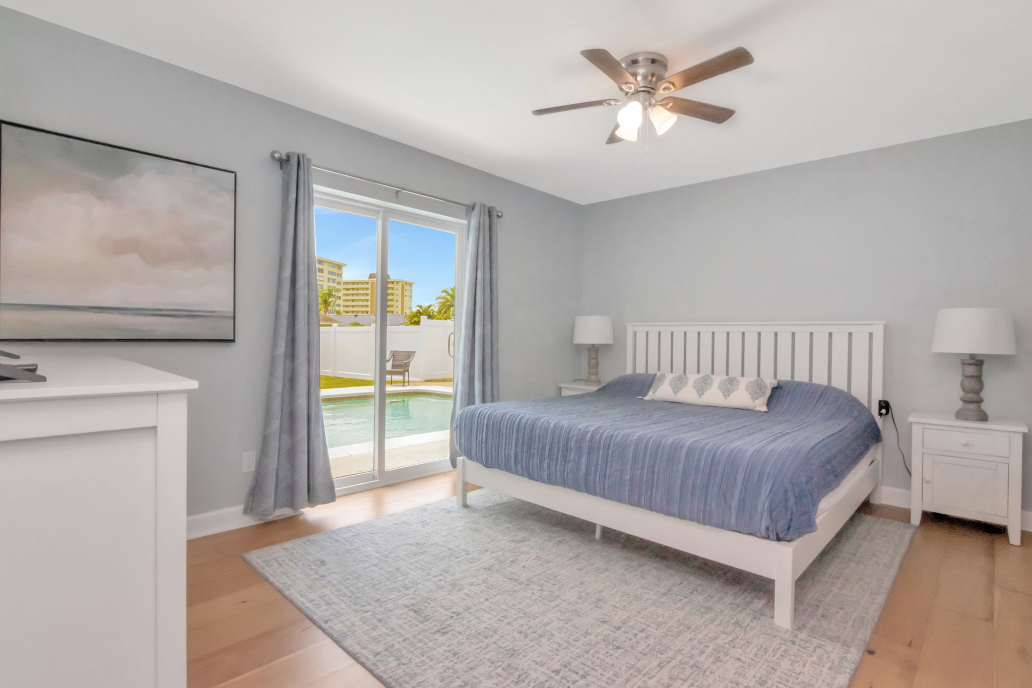 FOR LEASE 4712 114th St. N.